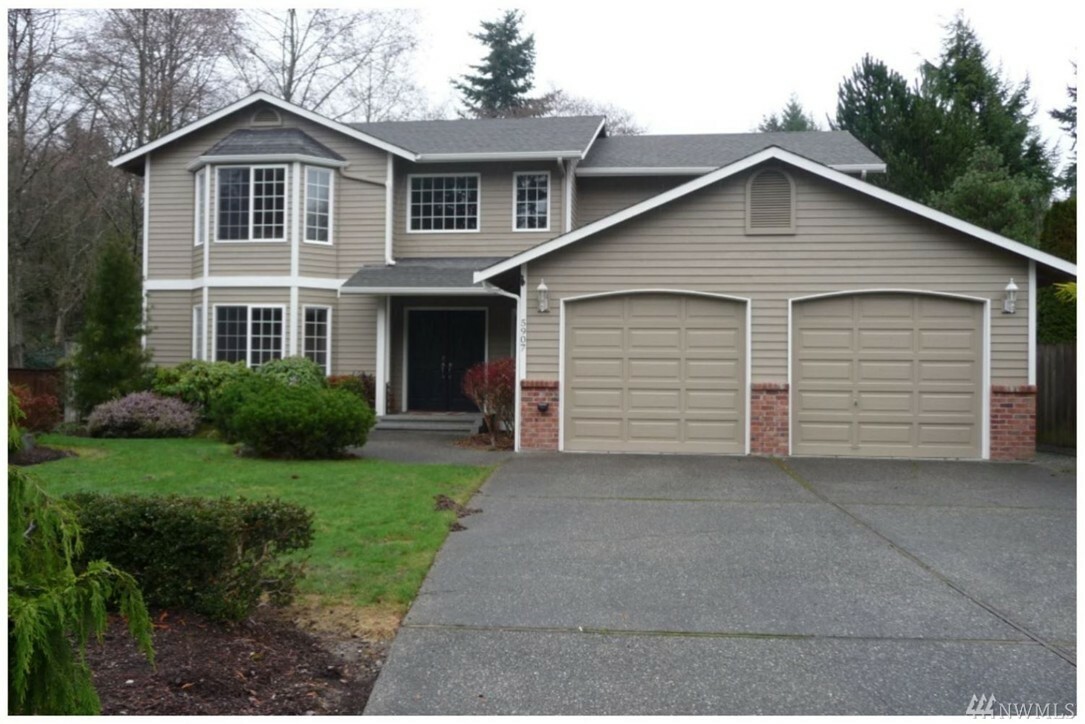 Property Photo: 5907 157th St SW WA 98026