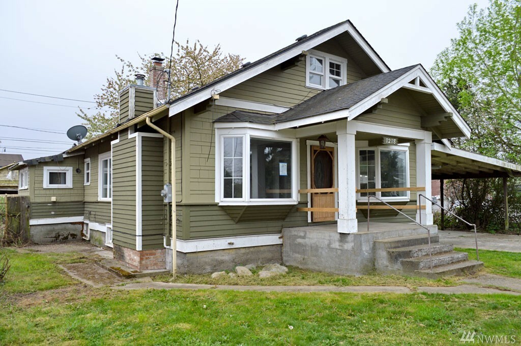 Property Photo:  1218 North St  WA 98390 