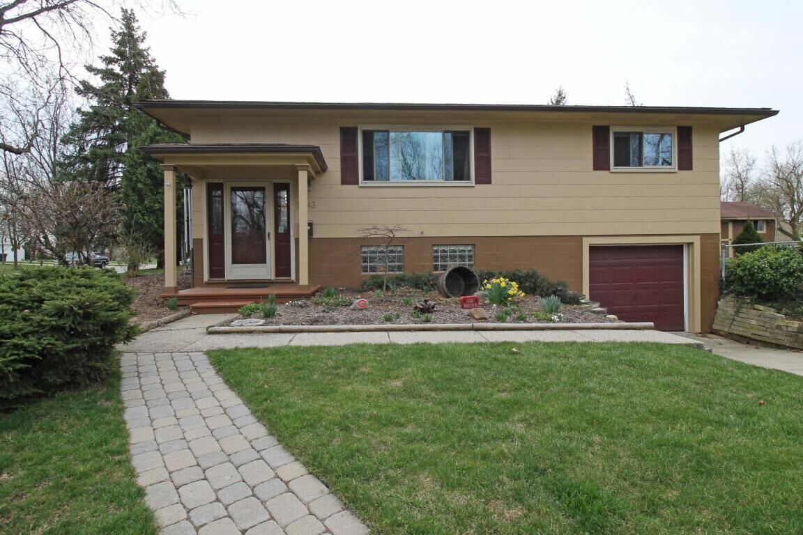 Property Photo:  5343 Carolyn Drive  OH 43026 