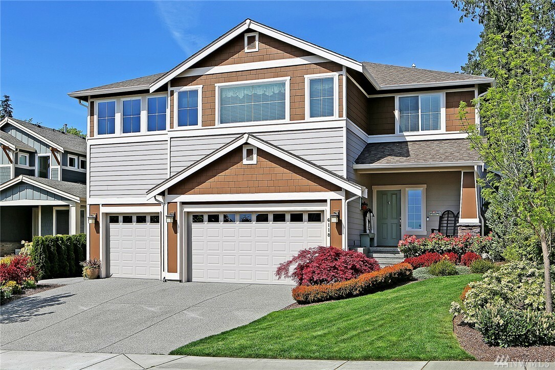 Property Photo:  6118 SE 2nd St  WA 98059 