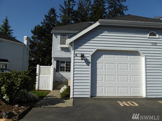 Property Photo: 11628 Admiralty Wy A WA 98204