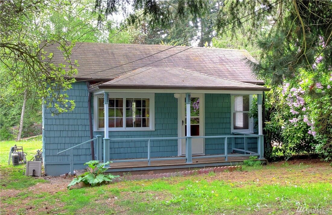 Property Photo:  11735 38th Ave NE  WA 98125 