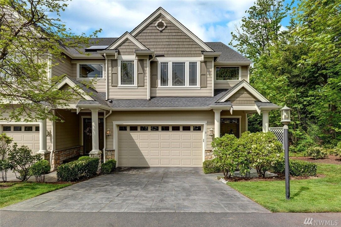 Property Photo:  6855  166th Place SE B5  WA 98006 
