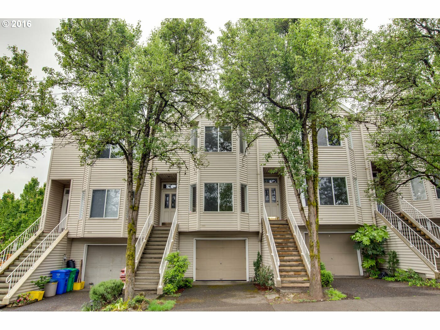 Property Photo:  242 SW Sweeney St  OR 97239 