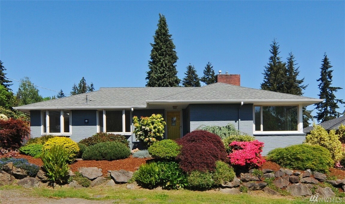 Property Photo:  4518 NE 110th St  WA 98125 