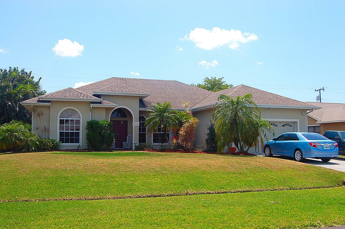 Property Photo:  2865 SE Pace Drive  FL 34984 