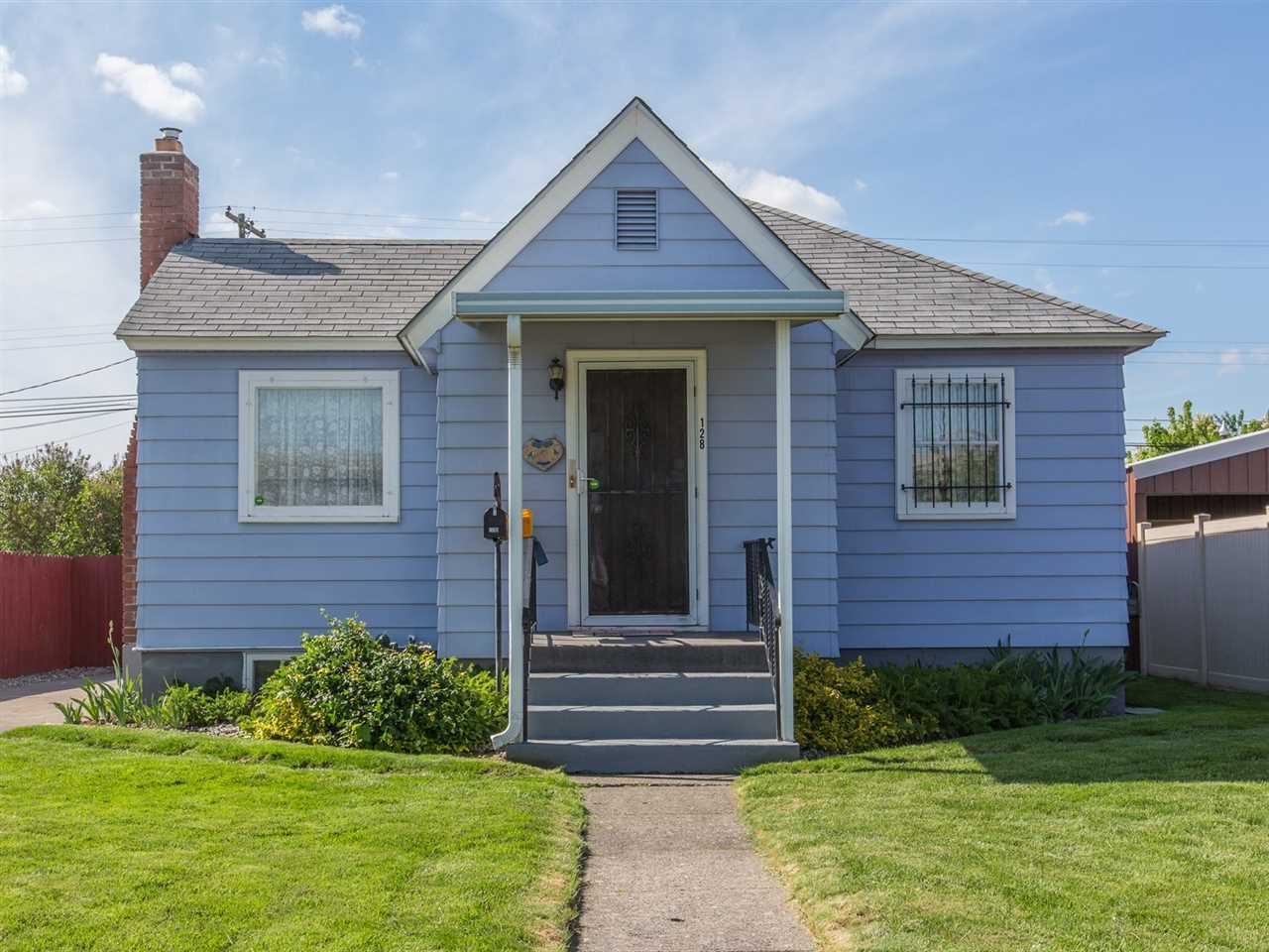 Property Photo: 128 E Hoffman Ave WA 99207