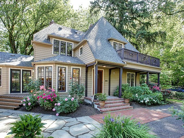 Property Photo: 2929 SE Crystal Springs Blvd OR 97202