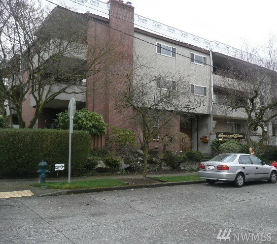 Property Photo: 2301 NE 65th St 207 WA 98115