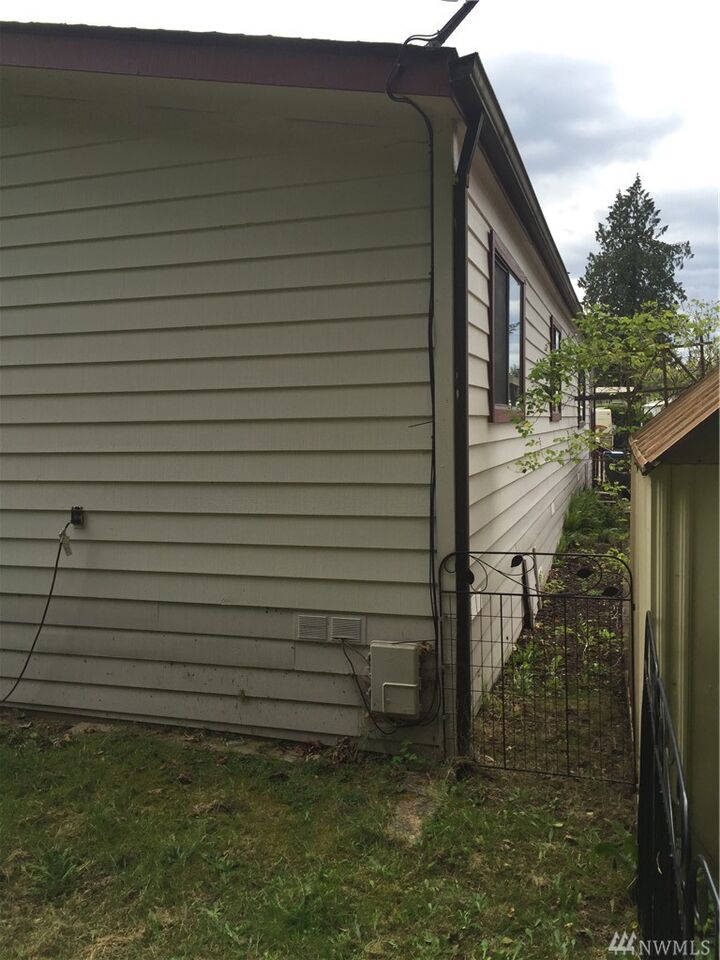 Property Photo: 16300 Wa-305 WA 98370