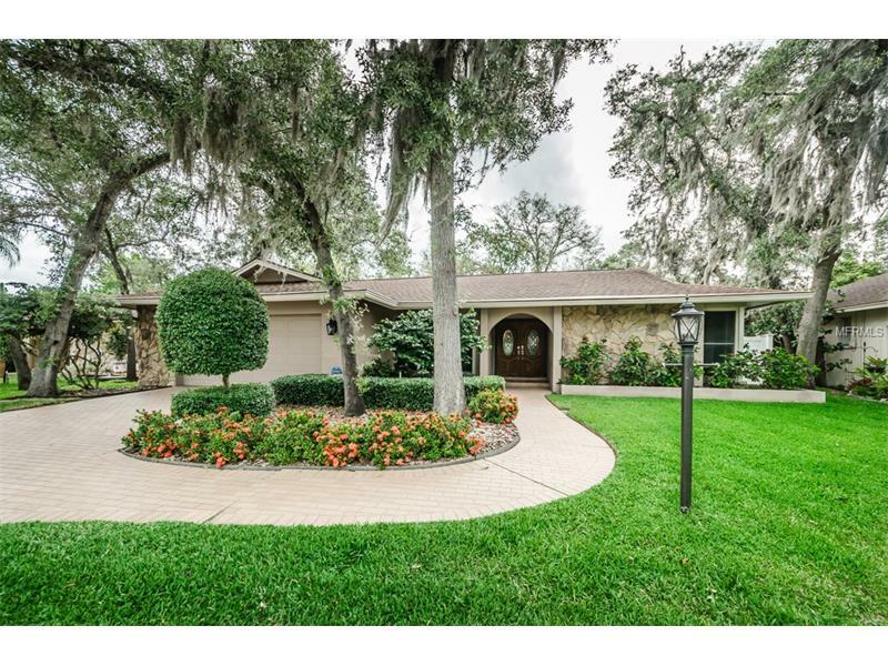 Property Photo:  910 Winding Oaks Drive  FL 34683 