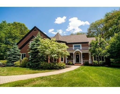 Property Photo: 5 Fairway Dr MA 01810