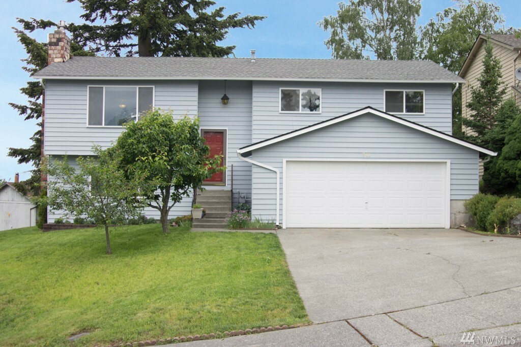 Property Photo:  511 74th St SW  WA 98203 