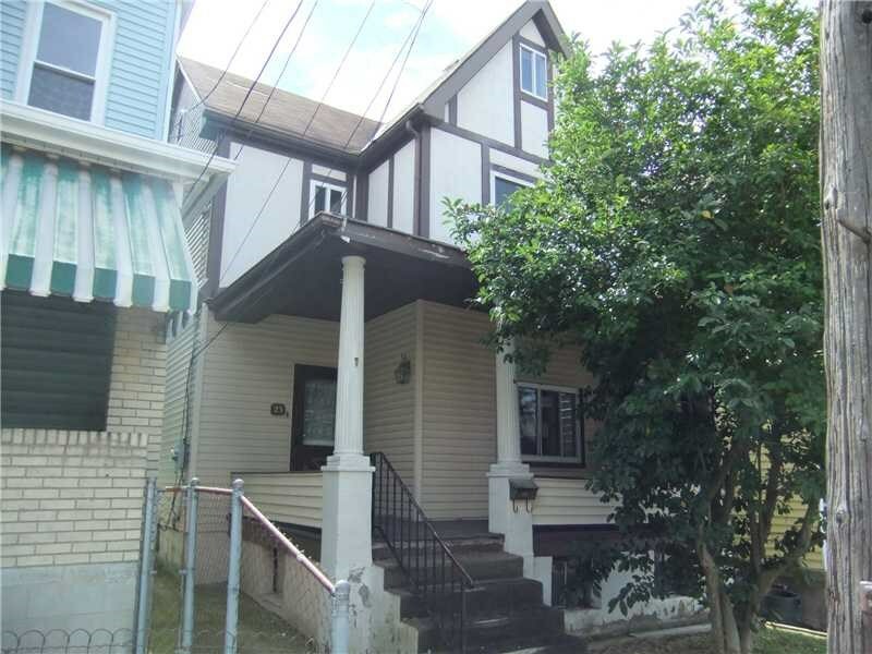 Property Photo:  23 Minooka St  PA 15210 