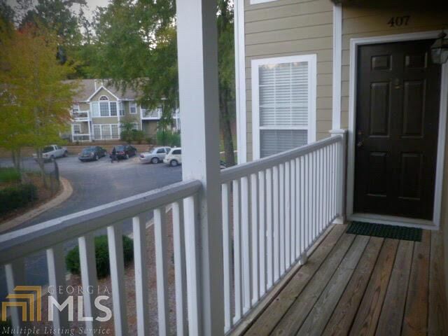 Property Photo: 407 Berkeley Woods Drive GA 30096