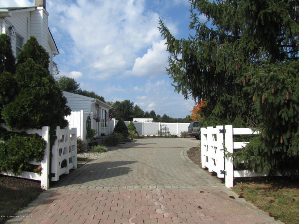 Property Photo: 204 Sweetmans Lane NJ 08535