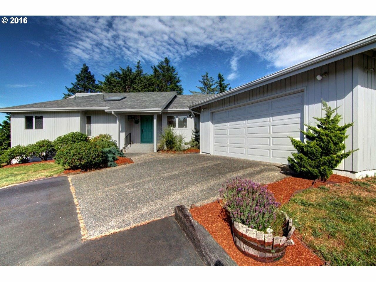 Property Photo:  89607 Lakeside Ct  OR 97146 