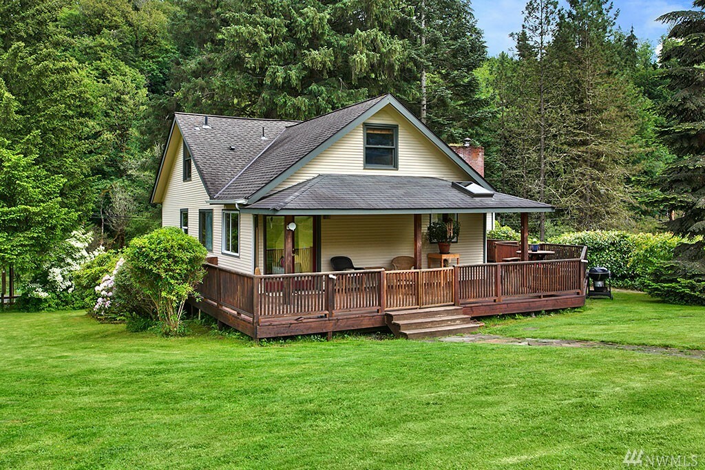 Property Photo: 11126 Woods Creek Rd WA 98272
