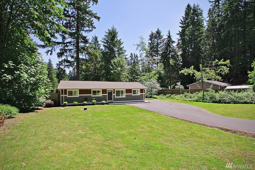 Property Photo:  15526 182nd Place NE  WA 98072 