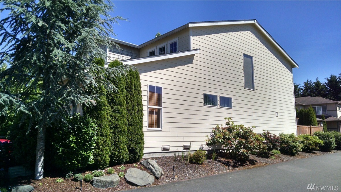 Property Photo:  16227 SE 260th St  WA 98042 