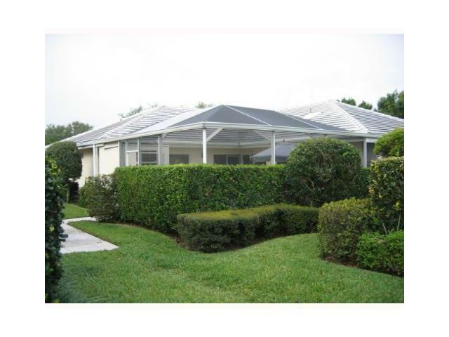 Property Photo:  3802 Ridgewood Drive  FL 33403 