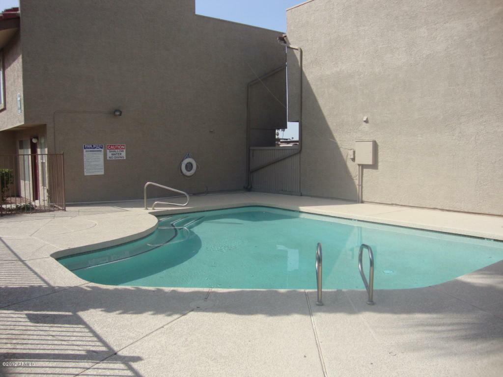 Property Photo:  4828 W Orangewood Avenue 109  AZ 85301 