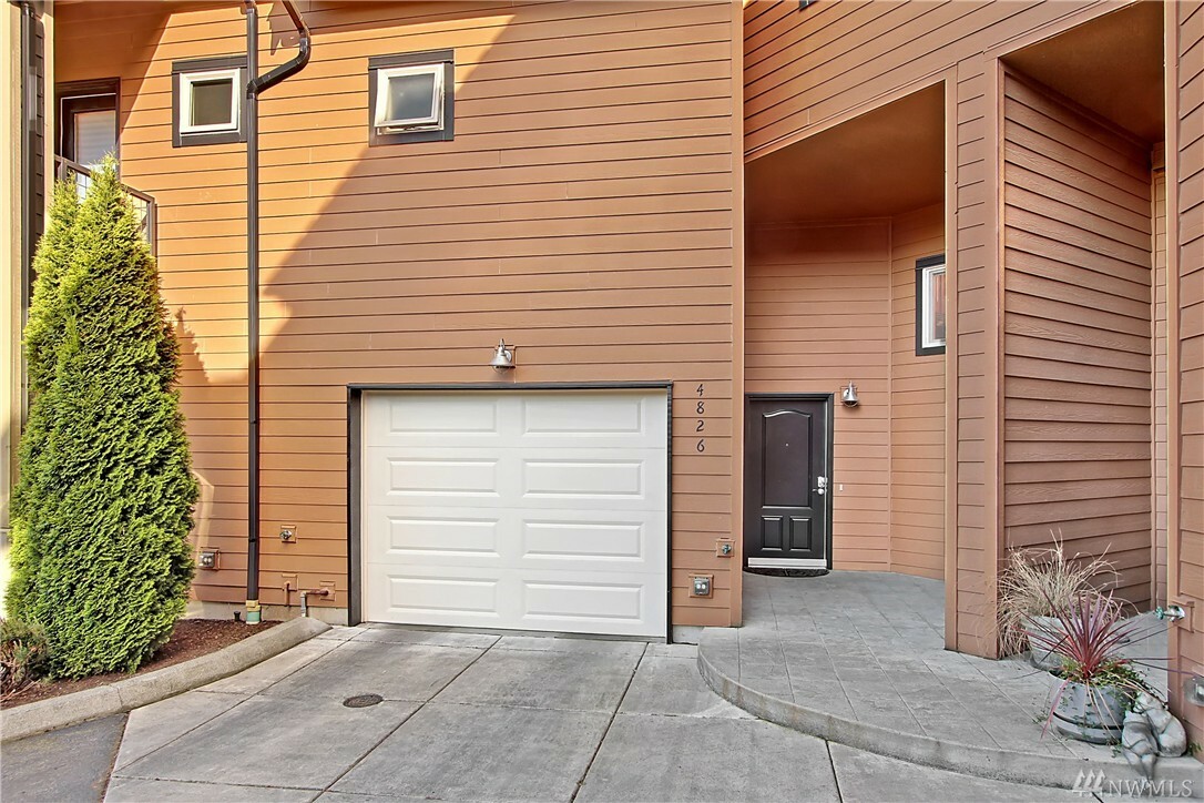 Property Photo:  4826 Ellis Wy  WA 98275 