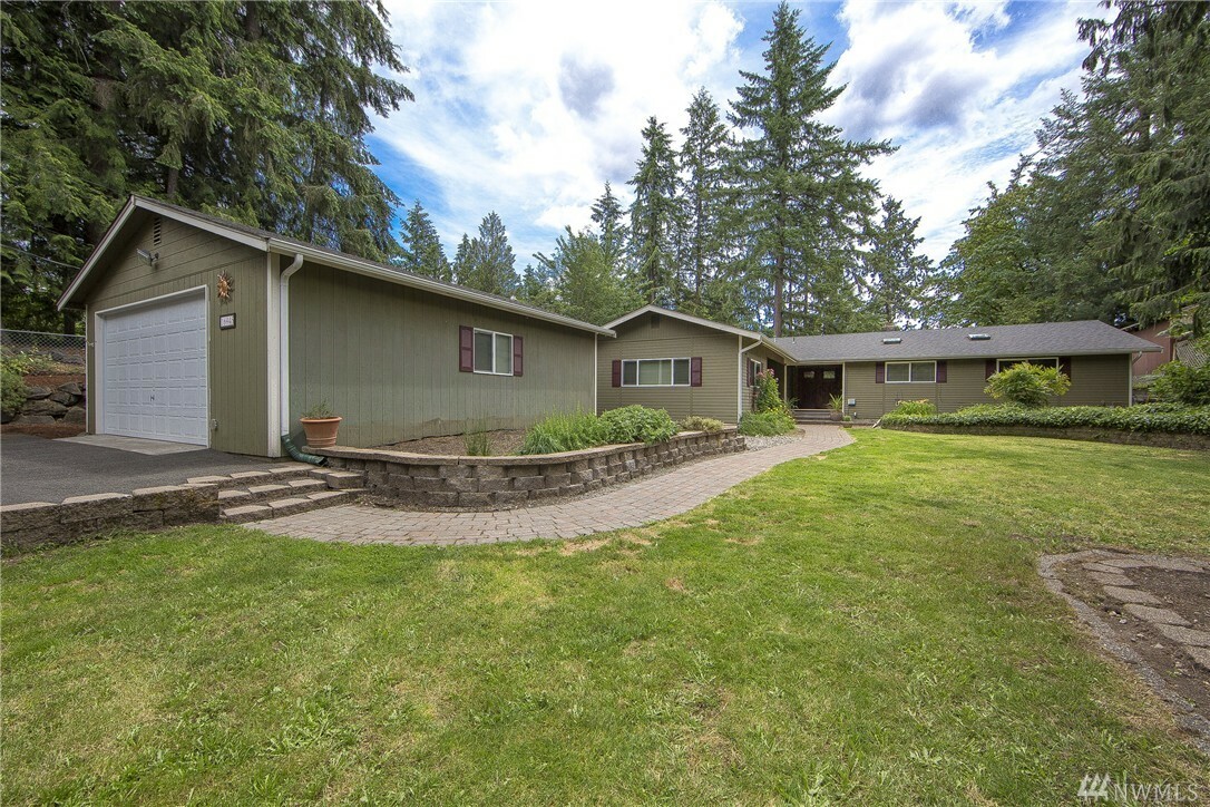 Property Photo: 16945 SE 149th St WA 98059