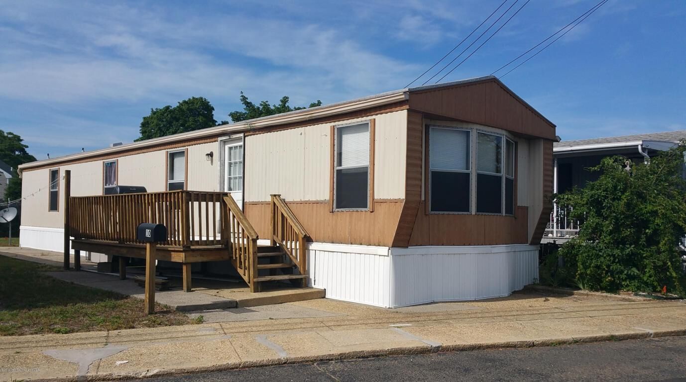 Property Photo:  10 Mary Ann Court  NJ 07730 