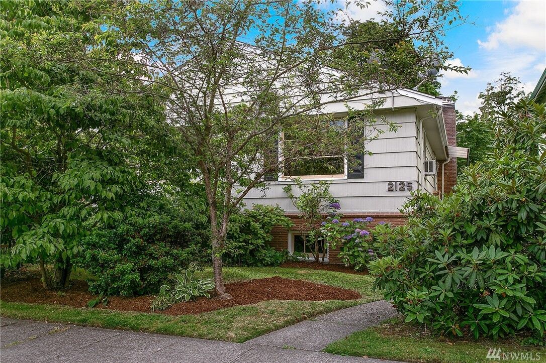 Property Photo: 2125 NE 62nd Street WA 98115