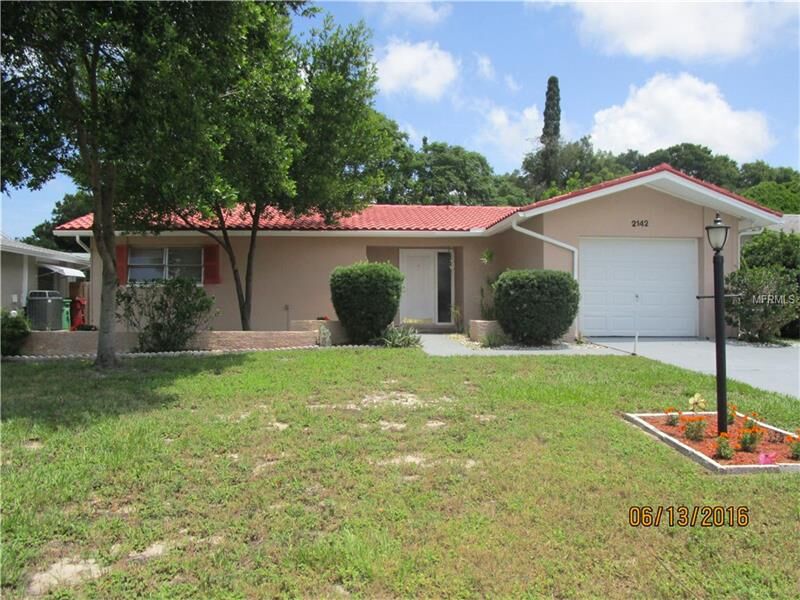Property Photo: 2142 Scotland Drive FL 33763