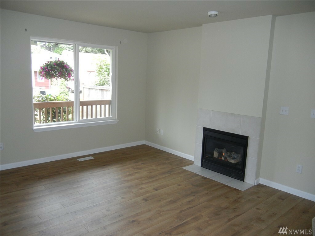 Property Photo: 10014 19th Ave SW WA 98146