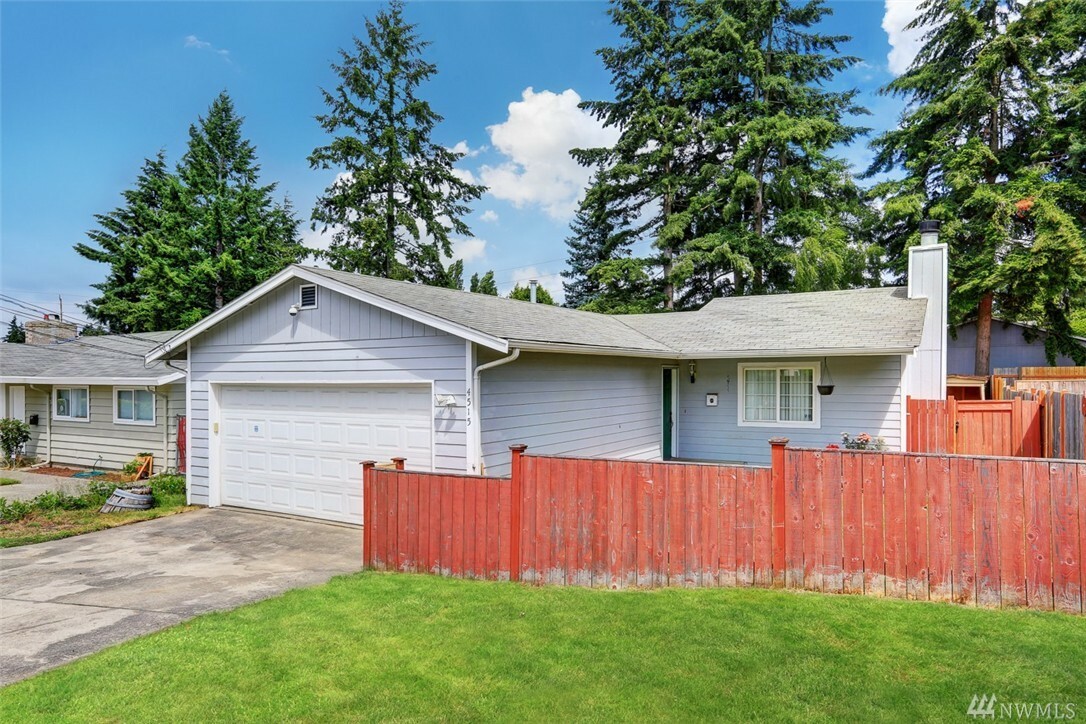 Property Photo:  4515 S 12th St  WA 98405 