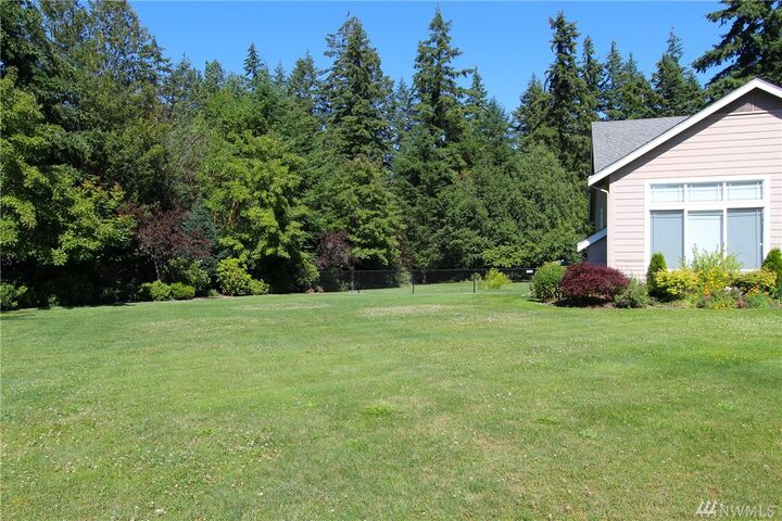 Property Photo:  876 Jewil Dr  WA 98333 