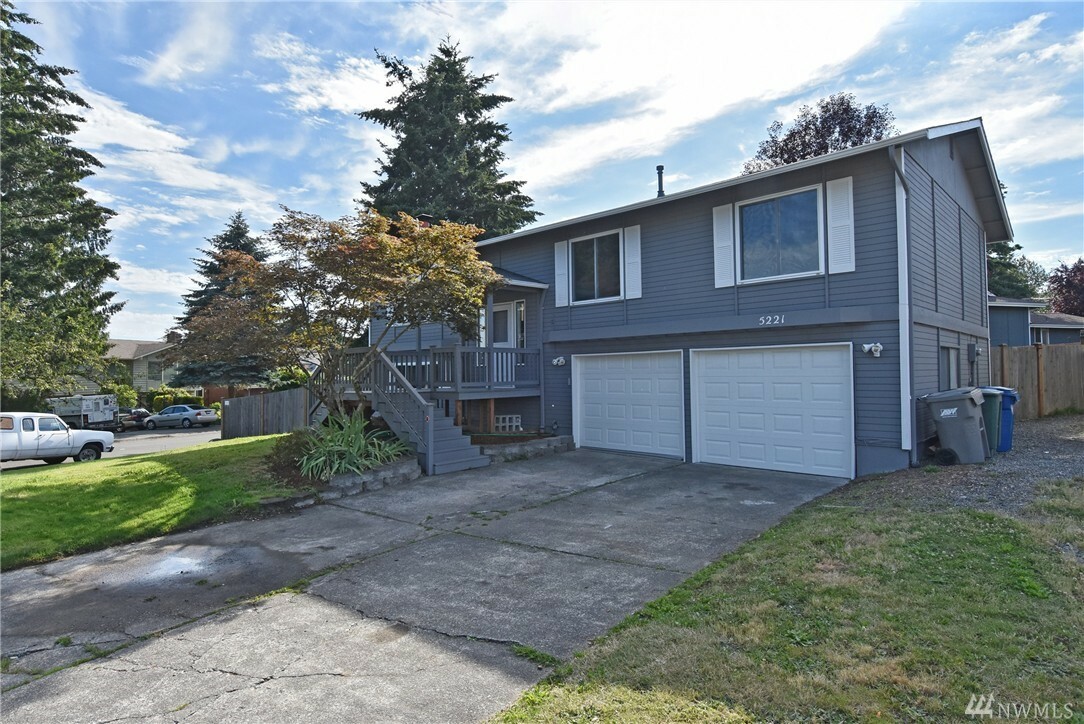 Property Photo:  5221 S 302nd Place  WA 98001 