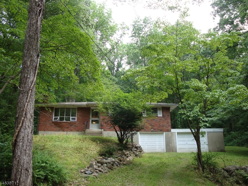 Property Photo:  45 Hollow Rd  NJ 08826 