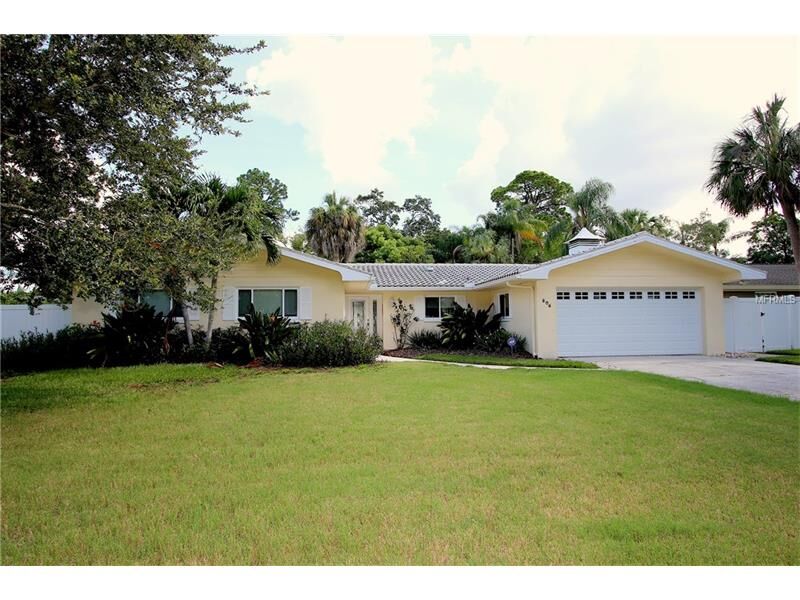 Property Photo:  806 Camelia Drive  FL 33770 