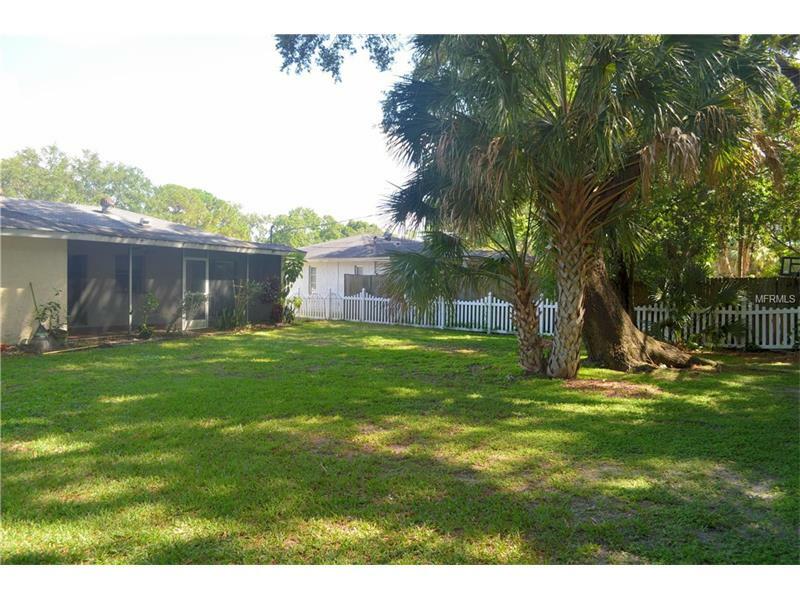 Property Photo:  2305 Amanda Drive  FL 34232 