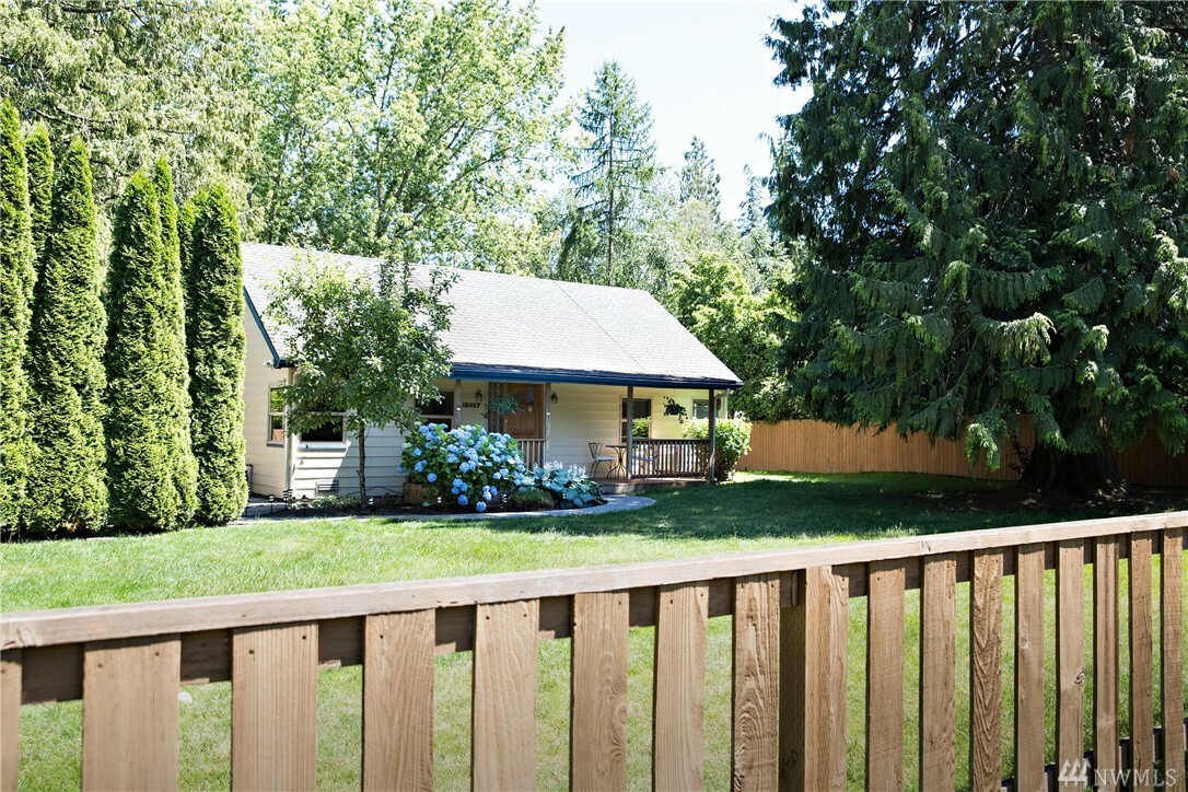 Property Photo:  15917 2nd Place W  WA 98087 