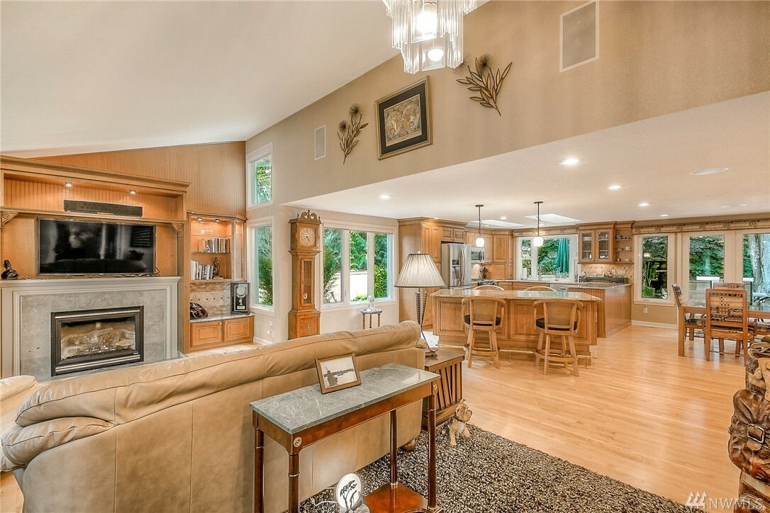 Property Photo:  15440 SE 167th Place  WA 98058 