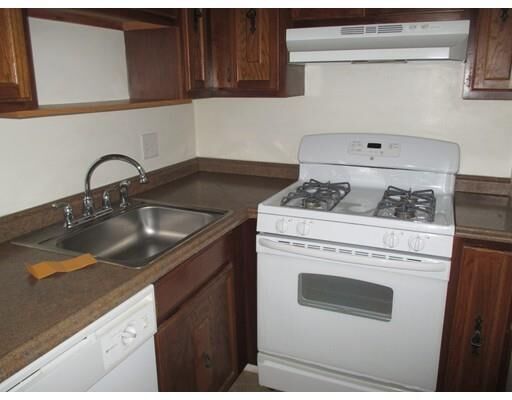 Property Photo: 9 Kenmar Dr 3 MA 01821