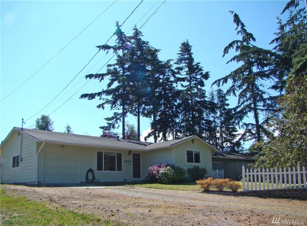 Property Photo:  4320 Terrace Dr  WA 98277 