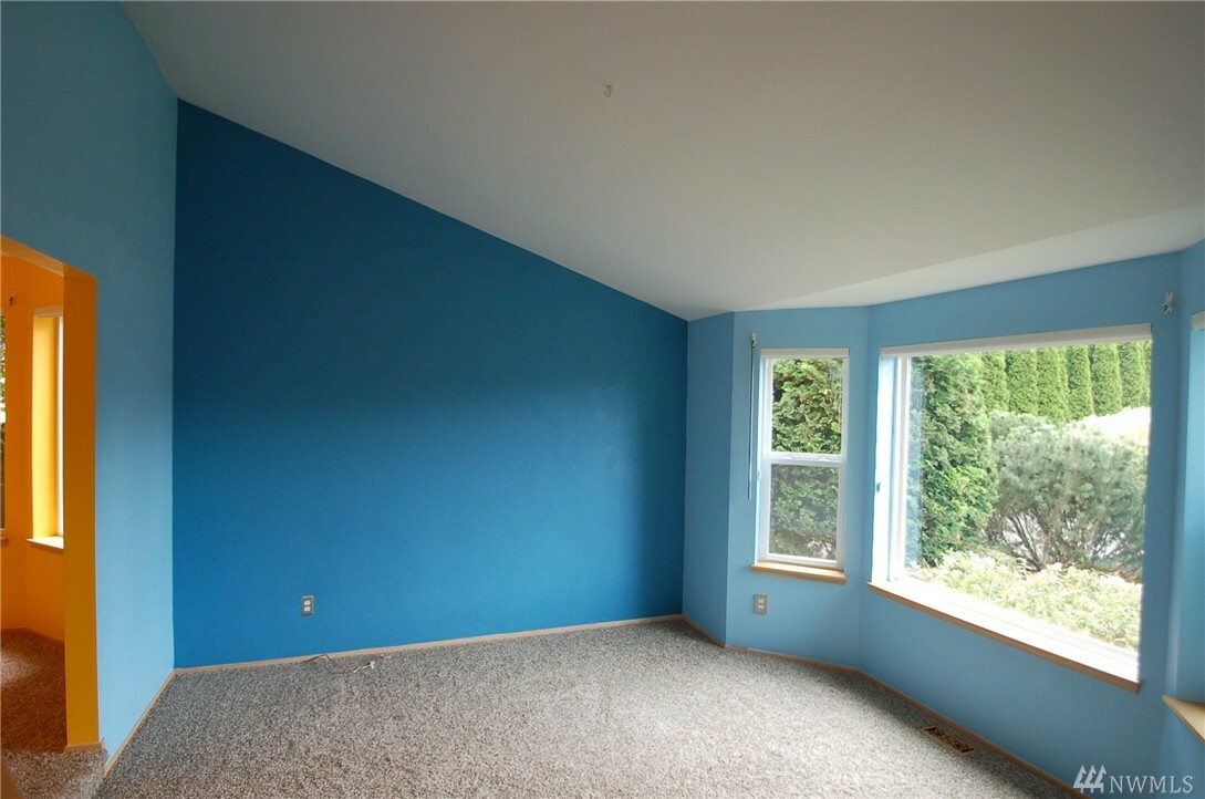 Property Photo: 11830 6th Place SW WA 98146