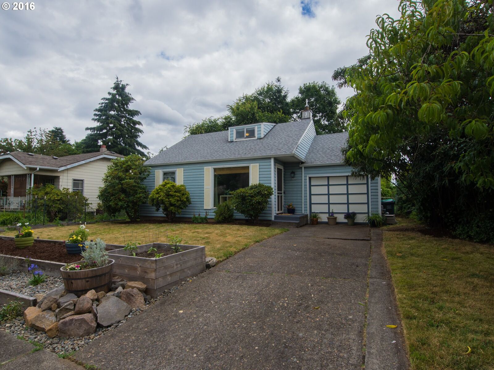 Property Photo: 6804 N Villard Ave OR 97217