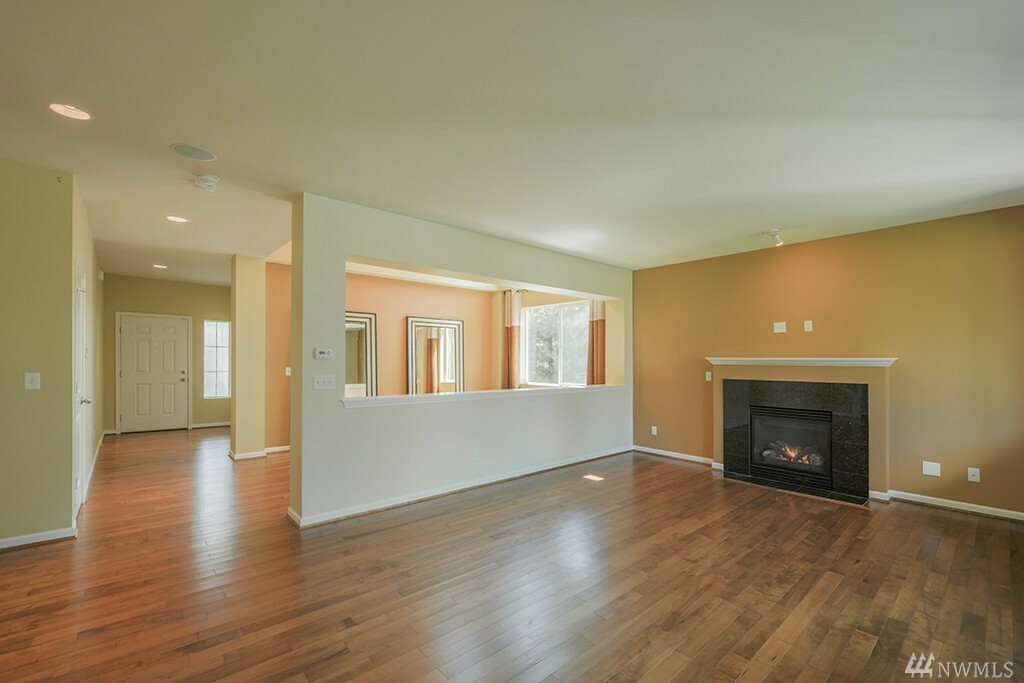 Property Photo: 27582 214th Ave SE WA 98038