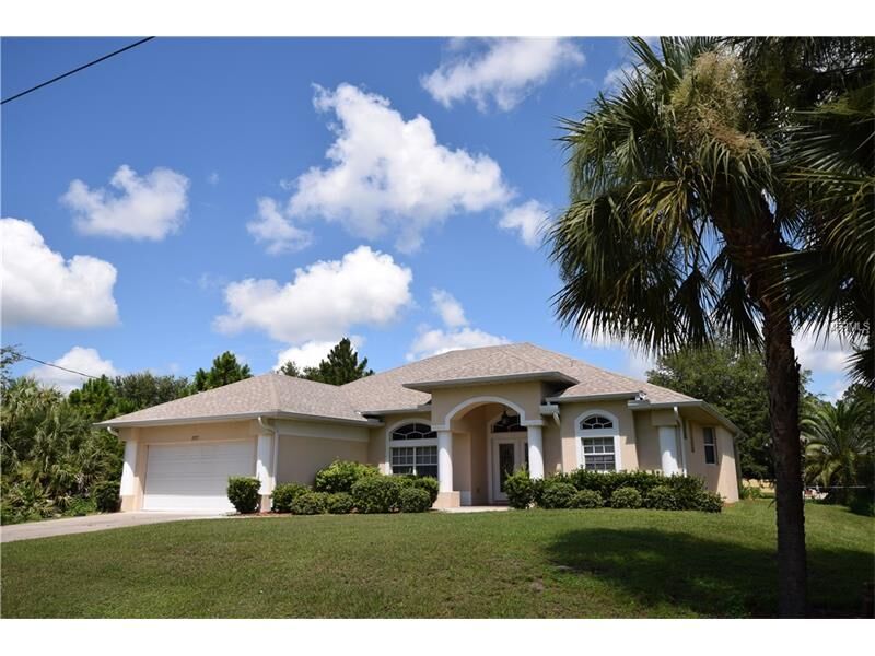 Property Photo: 3227 Cascabel Terrace FL 34286