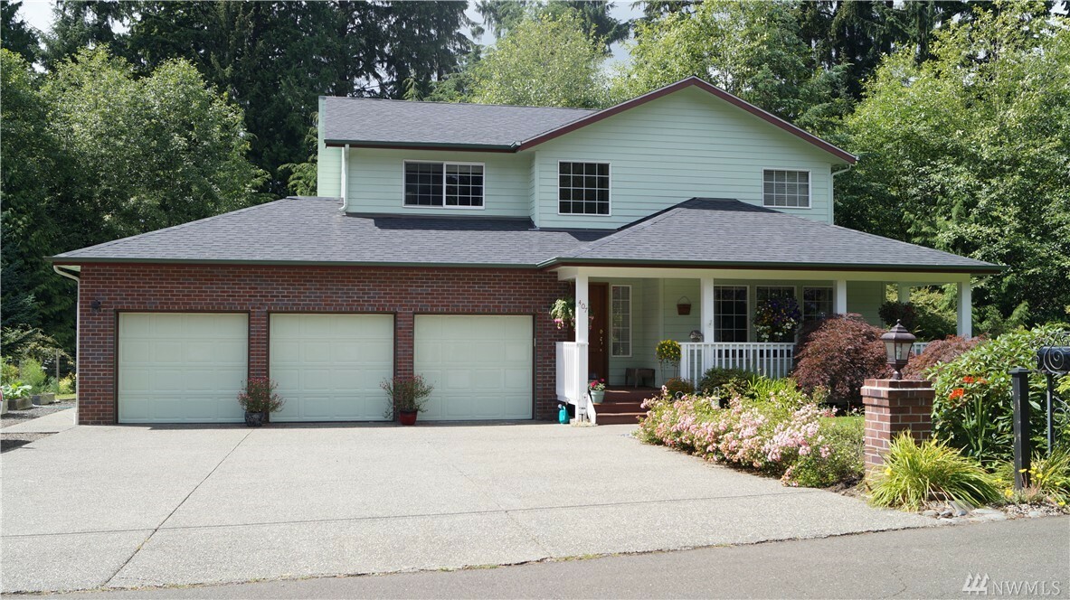 Property Photo:  407 Fairway Dr  WA 98520 