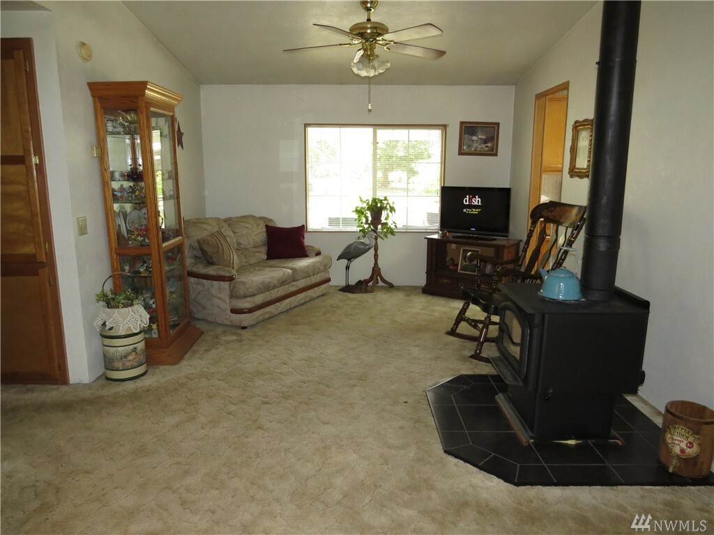 Property Photo: 70 SE Old Arcadia Rd WA 98584