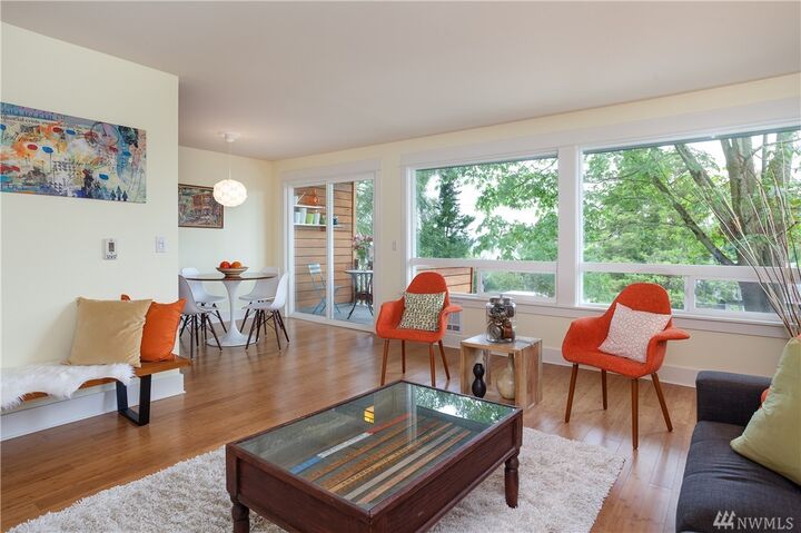 Property Photo:  49 W Etruria 301  WA 98119 