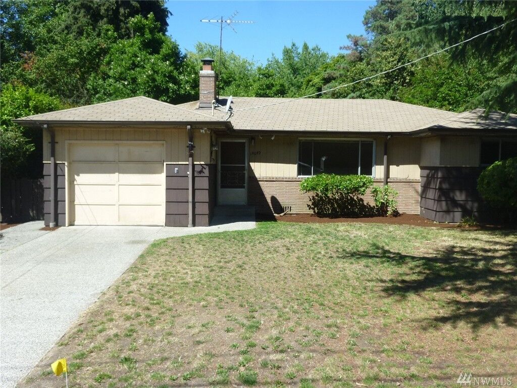 Property Photo:  14649 6th Ave SW  WA 98166 